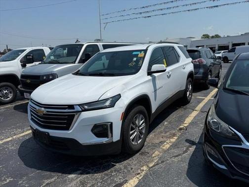 2023 Chevrolet Traverse LT Cloth