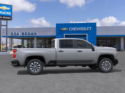 Sterling Gray Metallic 2026 Chevrolet Silverado 2500 Custom