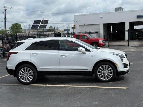 2022 Cadillac XT5 Premium Luxury