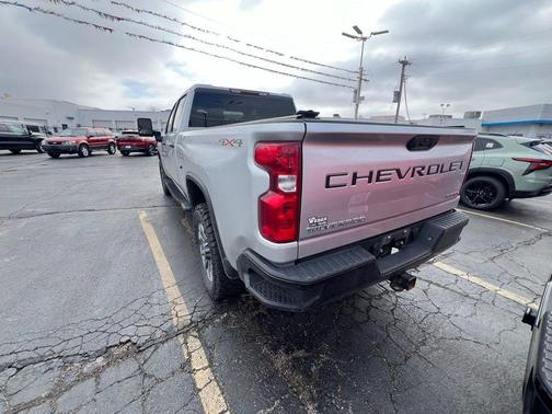 2022 Chevrolet Silverado 2500 Custom