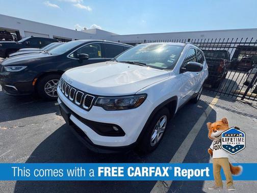 White 2024 Jeep Compass Latitude