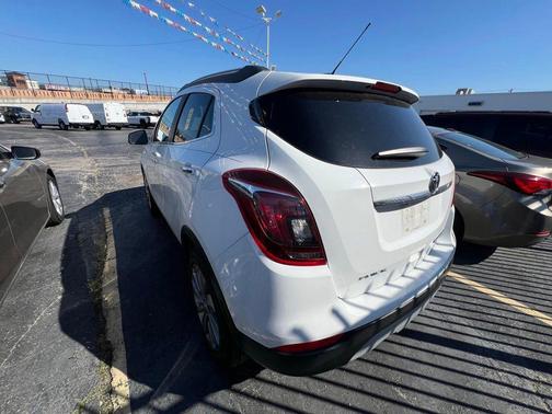 Summit White 2018 Buick Encore Preferred