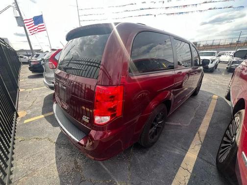 Octane Red Pearlcoat 2019 Dodge Grand Caravan GT