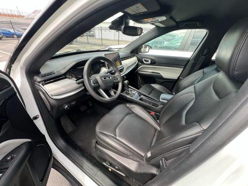 Bright White Clearcoat 2024 Jeep Compass Limited