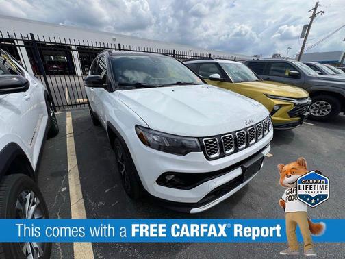 Bright White Clearcoat 2024 Jeep Compass Limited