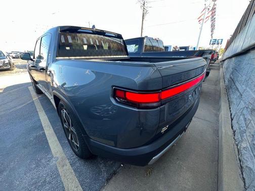 El Cap Granite 2022 Rivian R1T Adventure