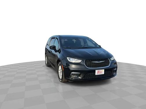 Diamond Black Crystal Pearlcoat 2025 Chrysler Pacifica L