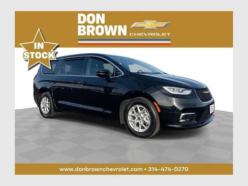 Diamond Black Crystal Pearlcoat 2025 Chrysler Pacifica L