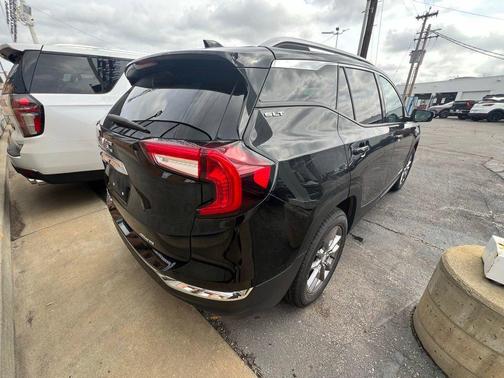 Ebony Twilight Metallic 2024 GMC Terrain SLT