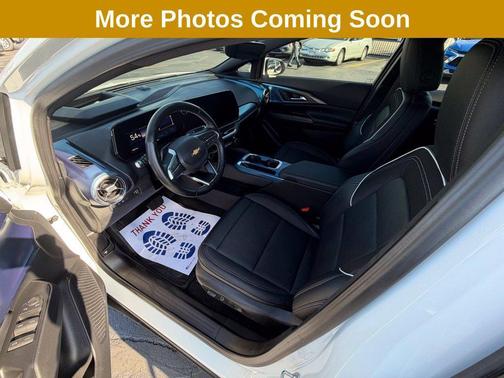 Summit White 2025 Chevrolet Equinox EV LT