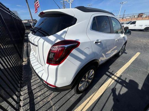 Summit White 2018 Buick Encore Preferred