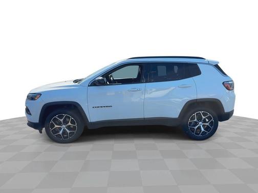 Bright White Clearcoat 2024 Jeep Compass Latitude