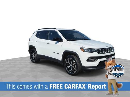 Bright White Clearcoat 2024 Jeep Compass Latitude