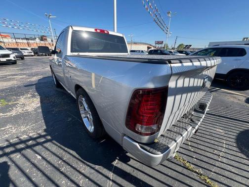 Bright Silver Metallic Clearcoat 2016 RAM 1500 Sport