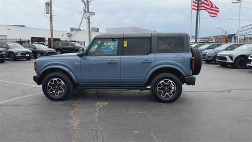 2024 Ford Bronco Outer Banks
