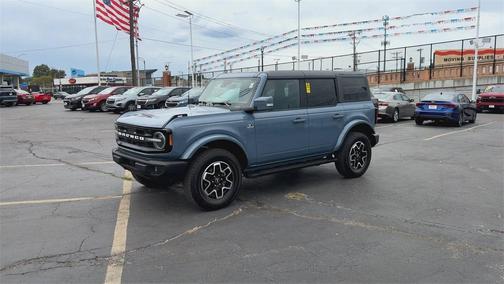 2024 Ford Bronco Outer Banks