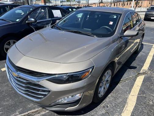 2022 Chevrolet Malibu FWD LT