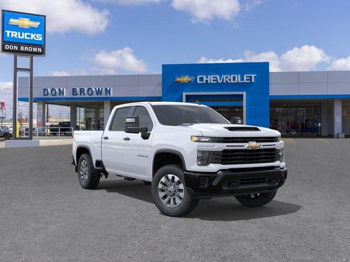 Summit White 2026 Chevrolet Silverado 2500 Custom
