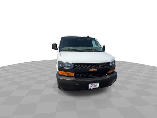 Summit White 2025 Chevrolet Express 2500 LT