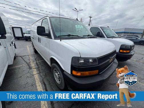 Summit White 2025 Chevrolet Express 2500 LT
