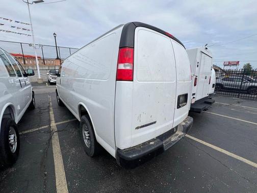 Summit White 2025 Chevrolet Express 2500 LT