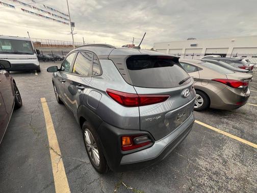 Sonic Silver 2018 Hyundai KONA SEL