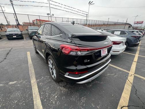 Mythos Black Metallic 2023 Audi Q4 e-tron Sportback Premium 50 quattro