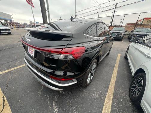 Mythos Black Metallic 2023 Audi Q4 e-tron Sportback Premium 50 quattro