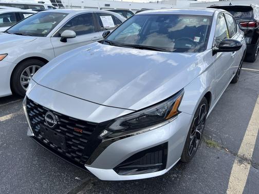 2024 Nissan Altima SR FWD