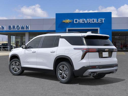 Summit White 2026 Chevrolet Traverse LT