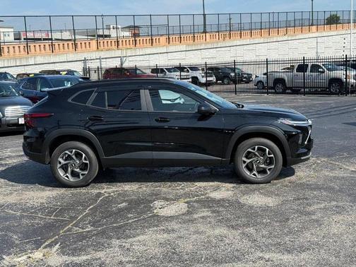2024 Chevrolet Trax LT