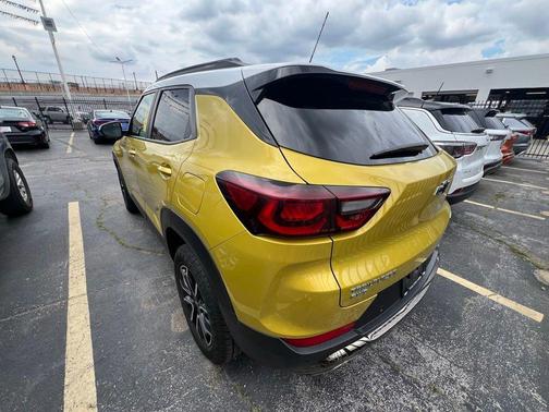 Nitro Yellow Metallic 2024 Chevrolet Trailblazer ACTIV