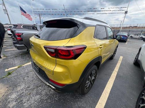 Nitro Yellow Metallic 2024 Chevrolet Trailblazer ACTIV