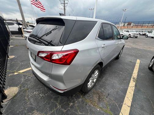 Silver Ice Metallic 2021 Chevrolet Equinox 1LT