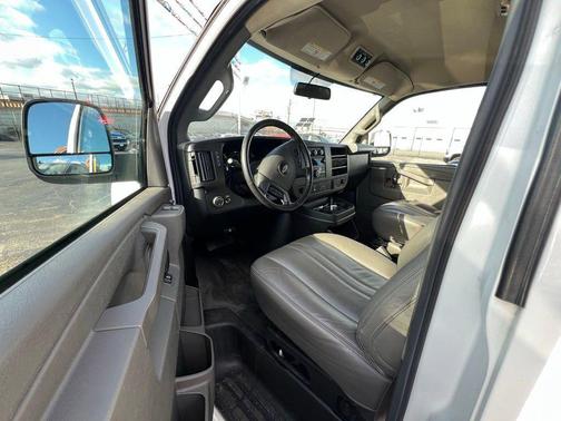 2023 Chevrolet Express 3500 RWD 3500 Extended Wheelbase LS