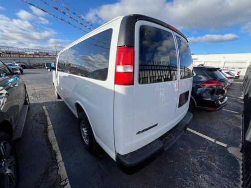 2023 Chevrolet Express 3500 RWD 3500 Extended Wheelbase LS