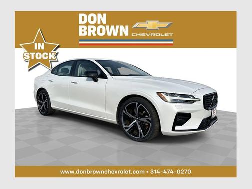 Crystal White Metallic 2024 Volvo S60 B5 Core Dark Theme