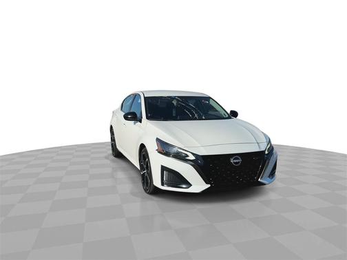 2023 Nissan Altima SR FWD