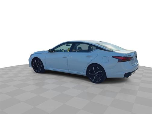 2023 Nissan Altima SR FWD