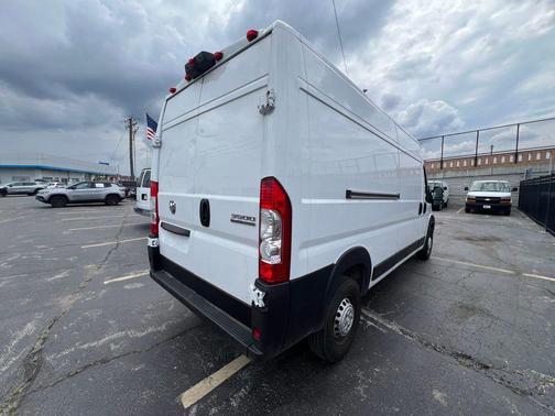 Bright White Clearcoat 2025 RAM ProMaster 3500 High Roof