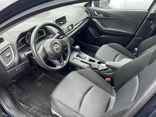 2015 Mazda Mazda3 i SV