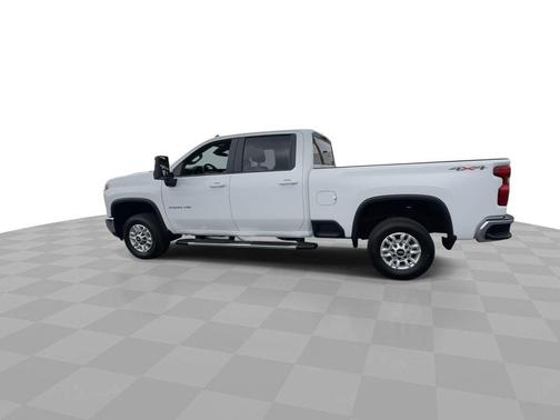 Summit White 2025 Chevrolet Silverado 2500 LT