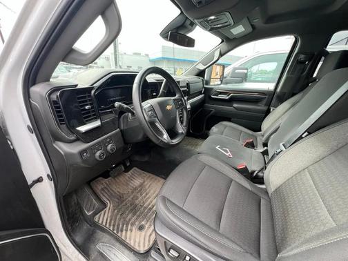 Summit White 2025 Chevrolet Silverado 2500 LT