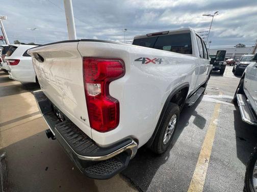 Summit White 2025 Chevrolet Silverado 2500 LT