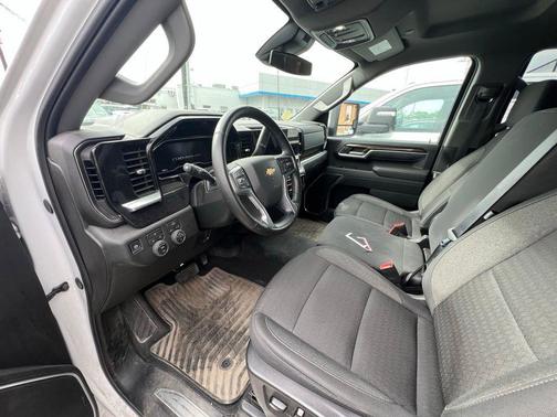 Summit White 2025 Chevrolet Silverado 2500 LT