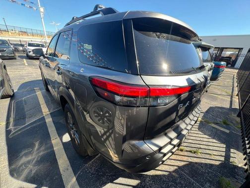 Gun Metallic 2024 Nissan Pathfinder SV FWD