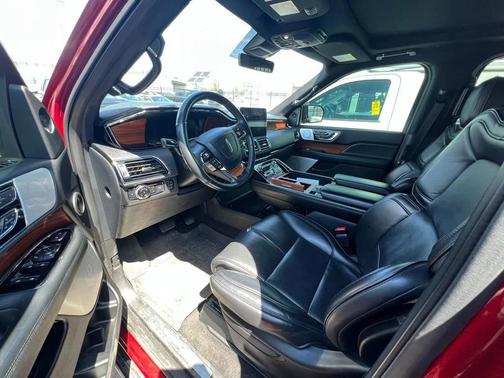 RUBY RED TINTED CC 2019 Lincoln Navigator Reserve