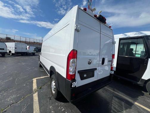 Bright White Clearcoat 2023 RAM ProMaster 2500 High Roof