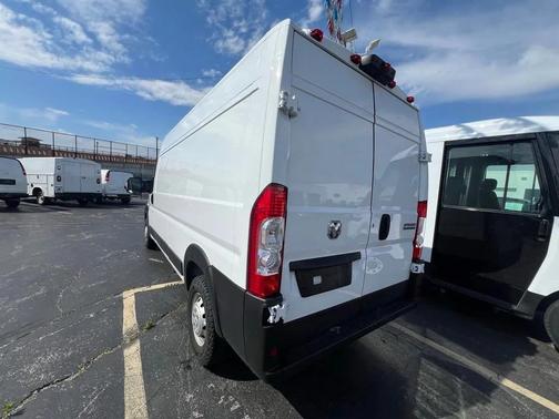 Bright White Clearcoat 2023 RAM ProMaster 2500 High Roof