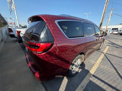 Velvet Red Pearlcoat 2021 Chrysler Pacifica Touring L